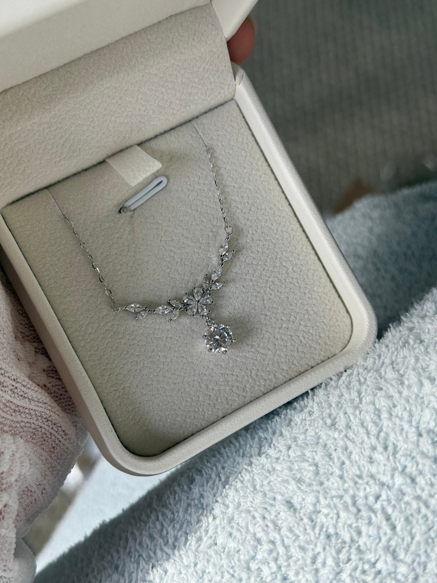 「Princess You」 1-Carat Moissanite Princess Necklace(with GRA certification)