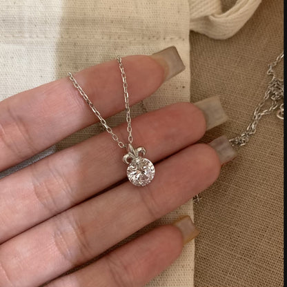 Iris Flower Zircon Necklace