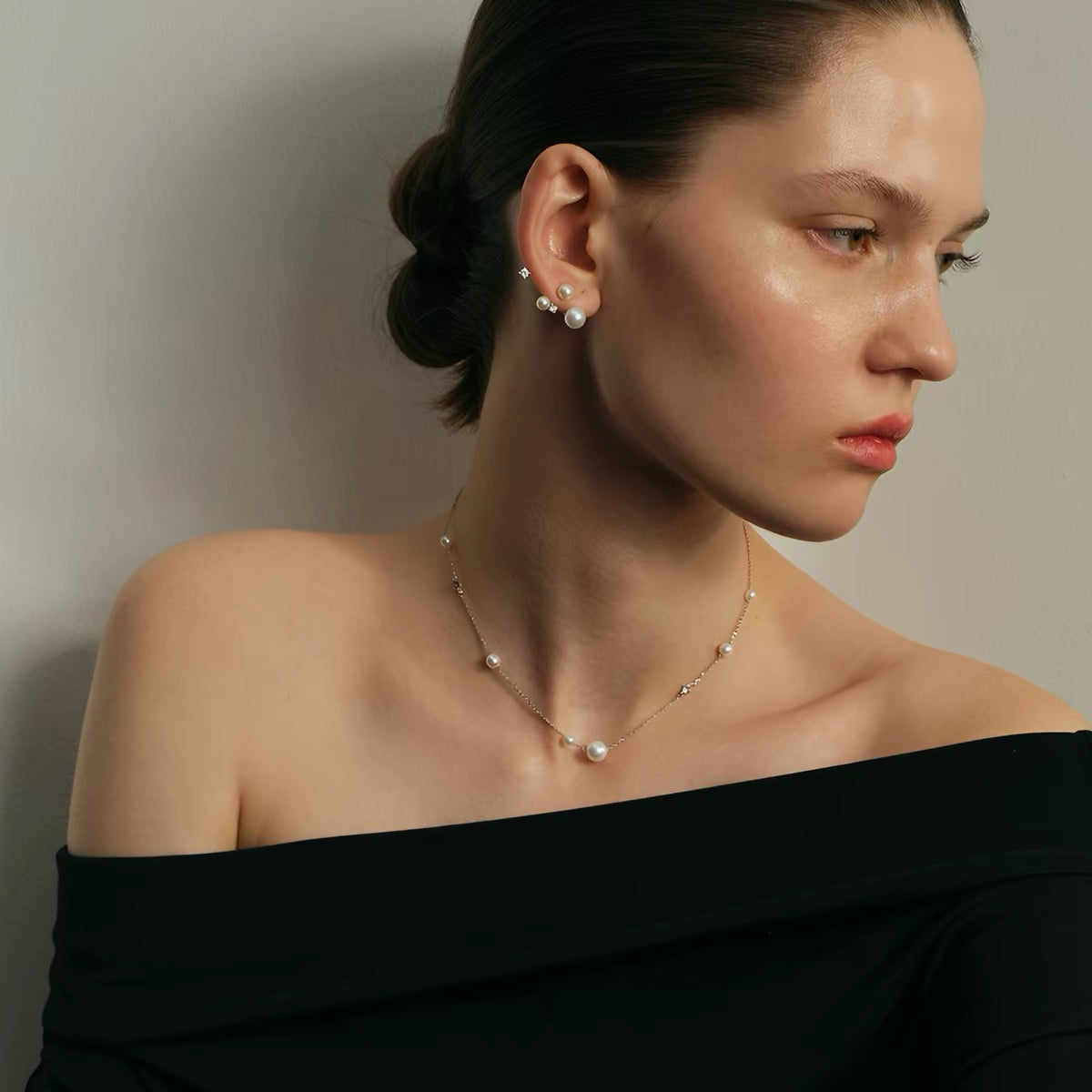Starry Asymmetric Floating Pearl Earrings