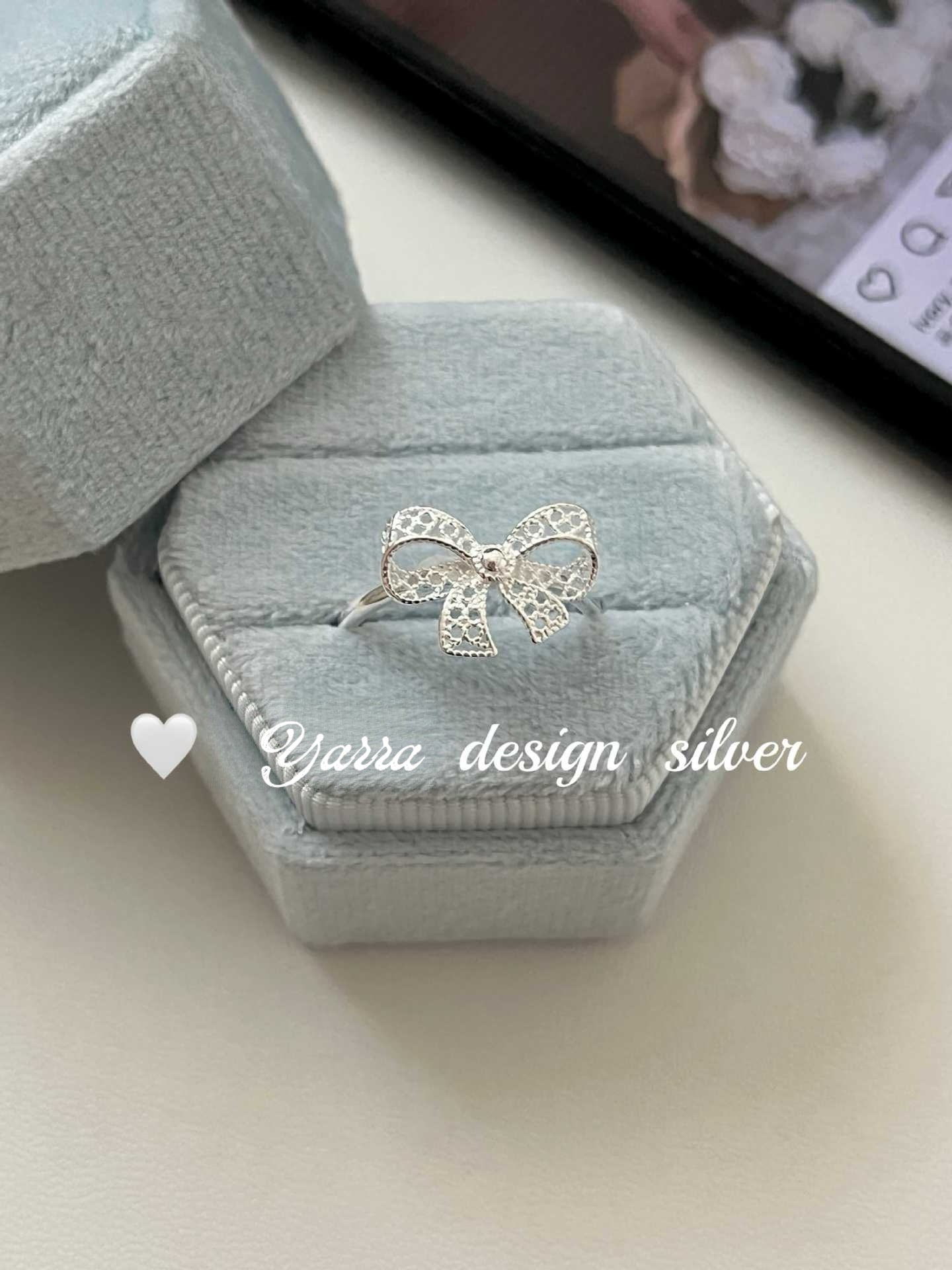 Girly lace bow ring