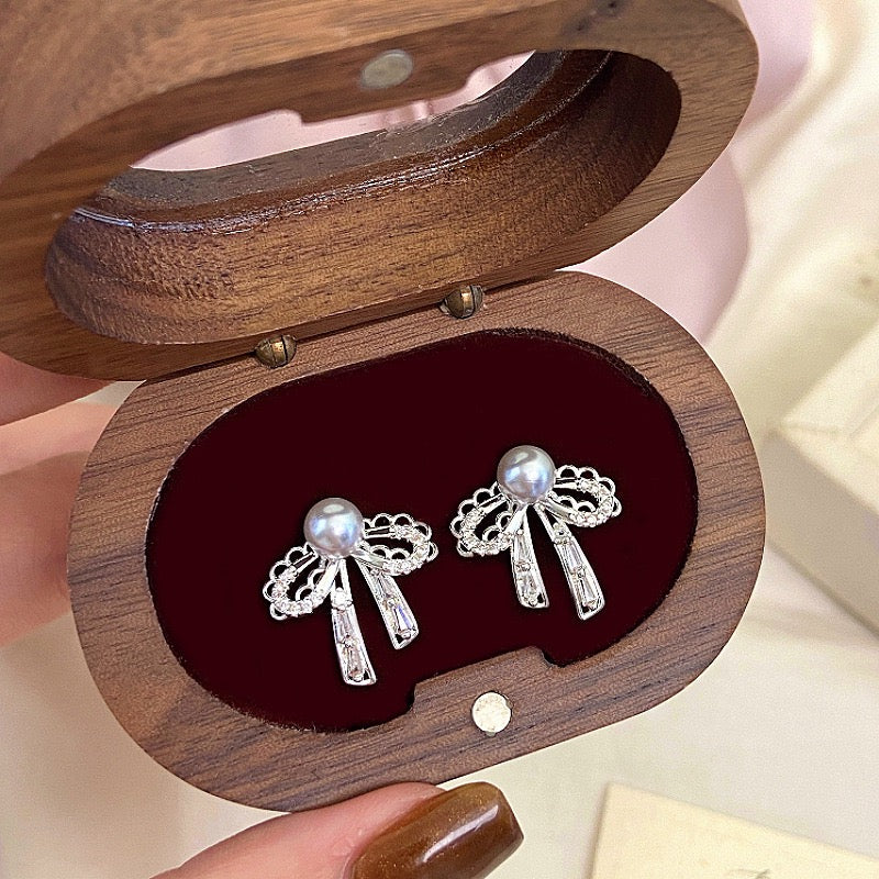 Bowknot Lace Pearl Stud Earrings